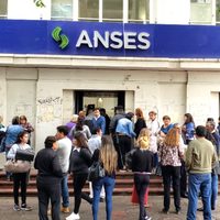 ¿Cuándo pagan el bono de 10 mil pesos? Te pasamos la fecha exacta y quiénes cobran primero