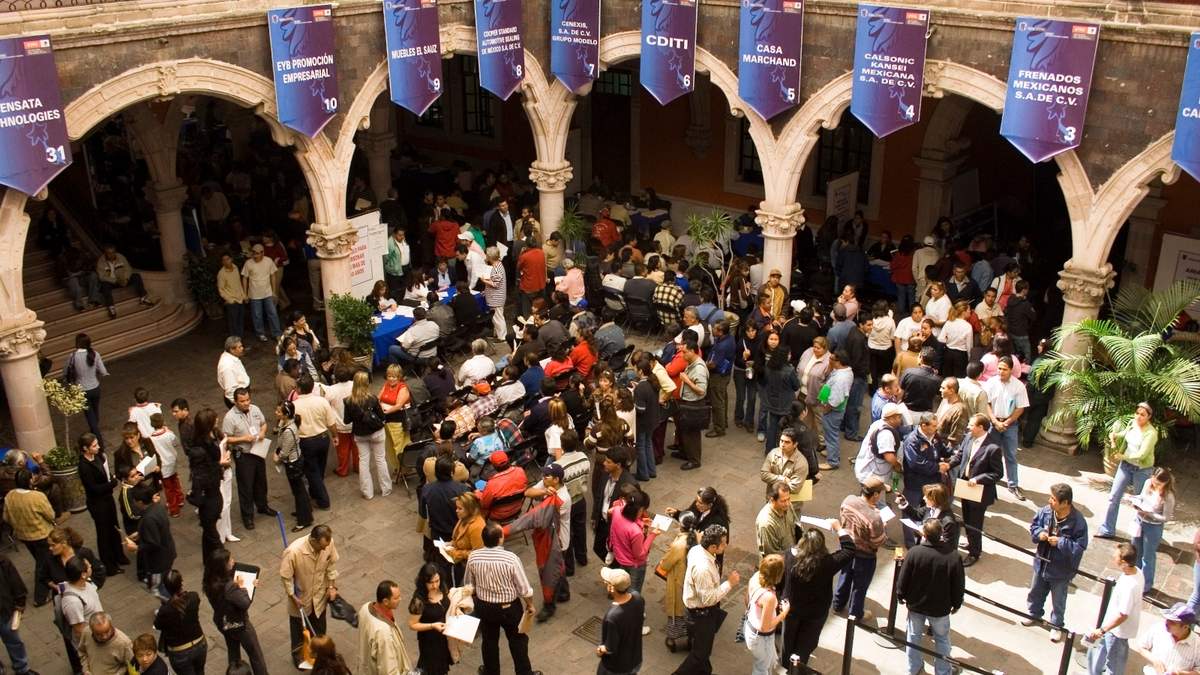 Una feria de empleo en Aguascalientes