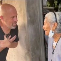 Pastor sueco se reencuentra con su niñera boliviana 45 años después: así vivió su travesía