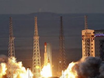 Irán dice que realizó un lanzamiento espacial exitoso dentro de un programa criticado por Occidente