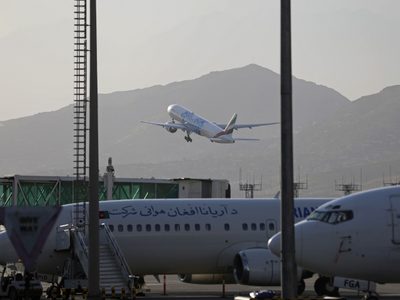 Alerta total: dos países europeos cierran sus embajadas en Afganistán y evacúan a su personal