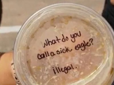 Clienta de Starbucks denuncia que recibió mensaje xenófobo escrito en tapa de su bebida