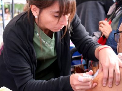 Neuquén aplicó más de 83 mil dosis de vacunas en toda la provincia en abril