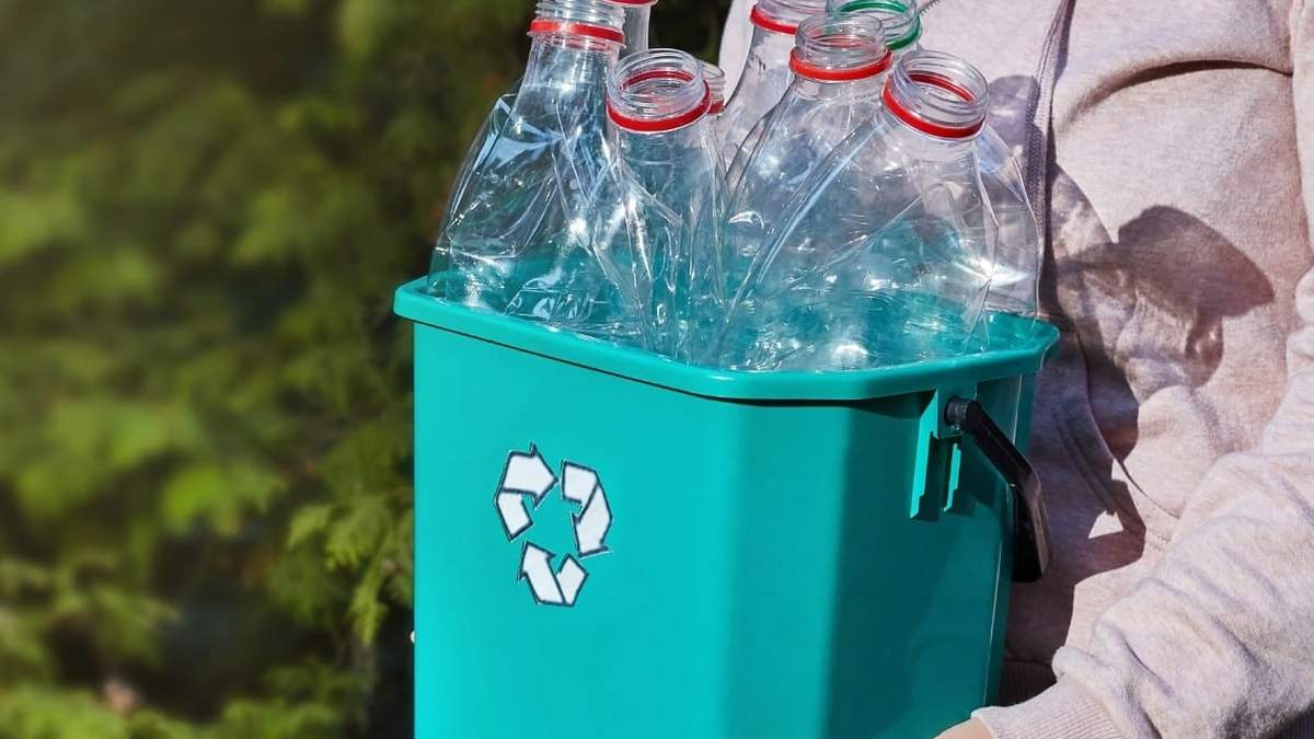 Botellas plásticas. Fuente: (The Logistics World)