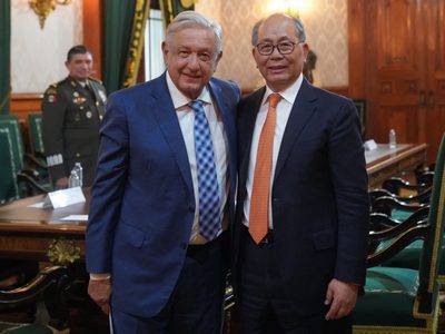 Control de tráfico de precursores químicos, tema abordado entre AMLO y delegación china