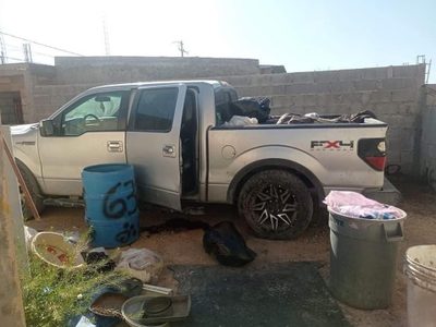 Le encuentran 118 cadáveres de perros en su camioneta