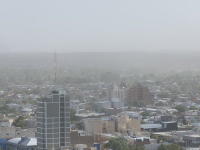 Clima en Neuquén: Sábado de vientos fuertes y heladas en la montaña