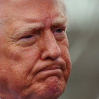 "Habrá una destrucción total": Trump se reafirma en su ultimátum a las centrales eléctricas iraníes