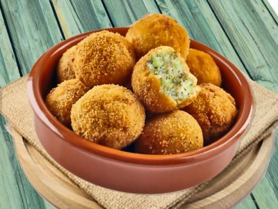 Croquetas de vegetales rellenas de queso: una opción rápida para comer algo ligero y nutritivo