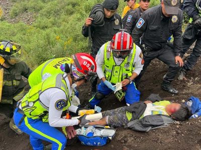 Niño de ocho años cae a cráter de 50 metros de profundidad del Volcán Xitle en Tlalpan