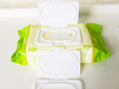 Si se acabaron las toallitas húmedas, no tires las tapas de plástico: transformalas en esta bonita idea para tu casa