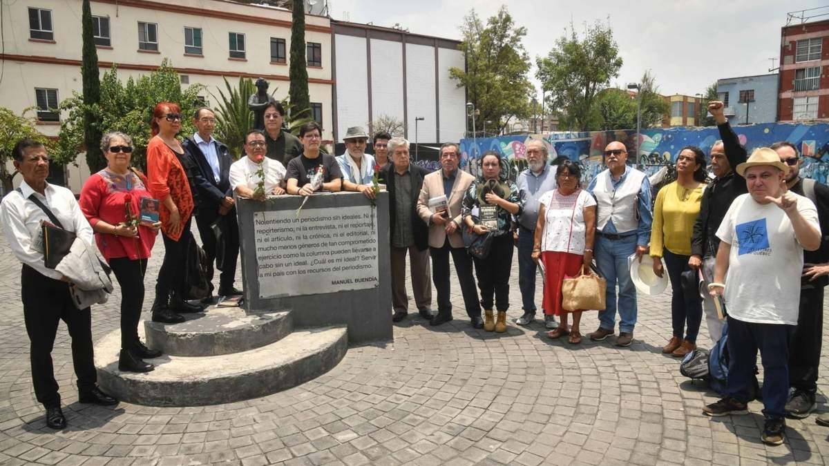 El homenaje por el aniversario luctuoso de Manuel Buendía