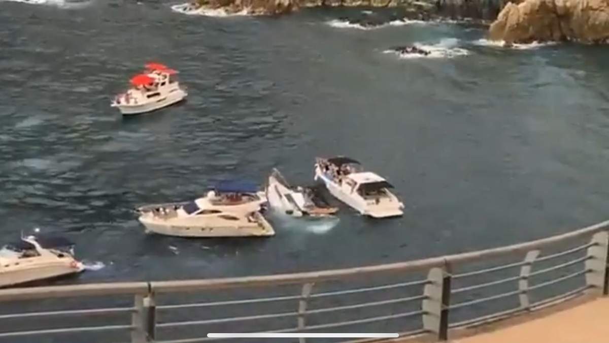 Momento del hundimiento en Acapulco