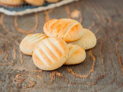 Sin harina, ni azúcar y en 15 minutos: hacé estas galletas de coco y limón para disfrutar a cualquier hora
