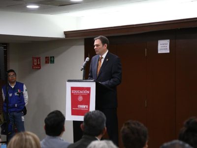 Empresa de la familia Maccise incumple entrega de suministros escolares al Conafe