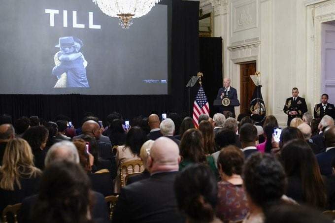 El presidente Joe Biden ofrece función de película sobre Emmett Till en la Casa Blanca