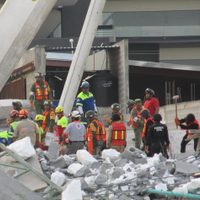 Suman ocho las víctimas por derrumbe en centro comercial de NL