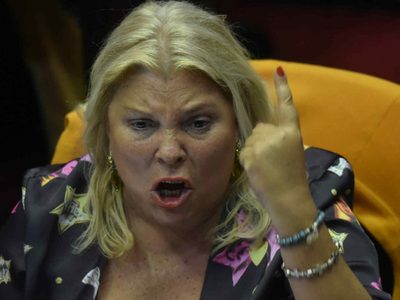"Vergüenza nacional": Elisa Carrió perdió la paciencia y despotricó contra Cristina Kirchner