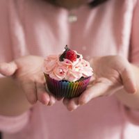 Quienes prefieren comer y cocinar postres son más agradables y compasivos