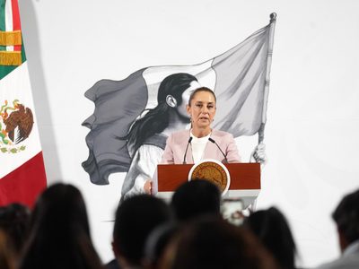 Ante polémica de Andrea Chávez, Sheinbaum llama a Morena a recordar los principios del movimiento