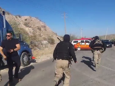 Detienen al menos a 40 integrantes del Frente Unido de Pueblos durante protesta en Durango