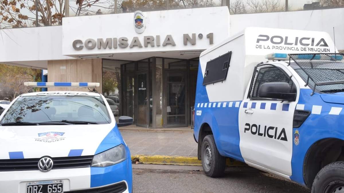 Sede de la Comisaría N° 1 de Neuquén Capital. Fuente: (Twitter)