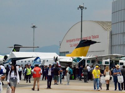 La Marina obtiene el 25% de las acciones del aeropuerto de Toluca