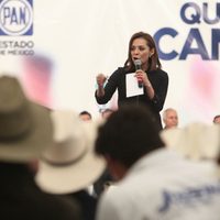 'Es muy penoso” que Delfina siempre tenga a AMLO a un lado y éste hable por ella: Vázquez Mota