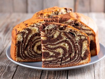Ganale a la pobreza y prepará esta exquisita torta marmolada con solo 1 huevo y sin manteca