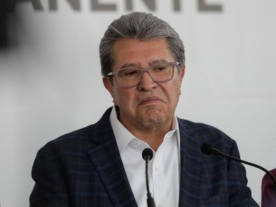 “Estábamos desayunando”: Ricardo Monreal niega hospedarse en hotel de lujo de España (Video)