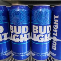 Modelo rebasa a Bud Light como la cerveza más vendida en EU