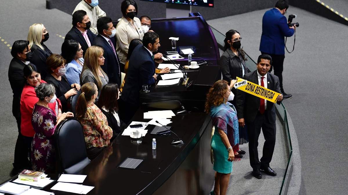 Sesión de la Cámara de Diputados donde se discutió la promoción de la consulta sobre la revocación de mandato