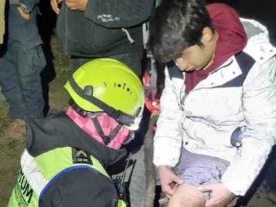 Rescatan a cuatro jóvenes extraviados en zona boscosa del Ajusco