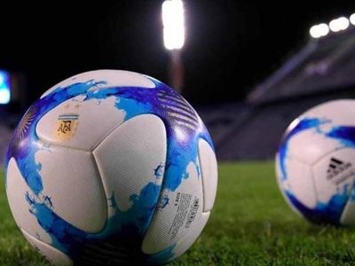 Los mensajes de los protagonistas del fútbol argentino en contra de seguir jugando