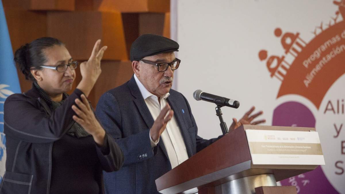 Gilberto Guevara Niebla, subsecretario de la SEP en 2019, en el Foro Fortalecimiento de la Alimentación y Entornos Escolares rumbo a una Política Pública Alimentaria Integral.- Archivo