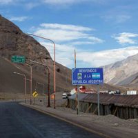 Después de nueve meses, regresó al país el último grupo de argentinos varados en Chile