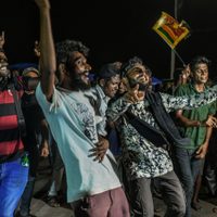 El presidente renunció y Sri Lanka festeja el triunfo de su revuelta, pero qué pasará ahora