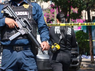Sujeto asesina a un hombre y luego se suicida a plena luz del día en la Miguel Hidalgo