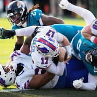 Los Bills vencen 27-24 a los Jags; es su primera victoria en playoffs como visitante en 33 años