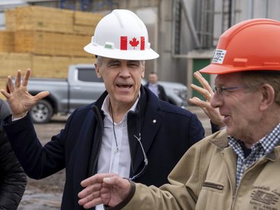 Aranceles son “un ataque directo” contra Canadá, acusa el primer ministro