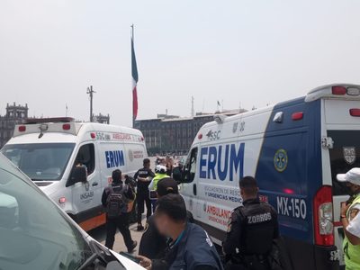 Ataque de normalistas de Ayotzinapa a Palacio Nacional deja 26 policías heridos