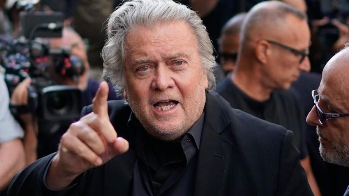 Steve Bannon, al momento de entregarse