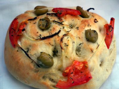 Mini focaccias saborizadas: deleitate con esta receta súper fácil y tentadora, perfecta para una juntada con amigos
