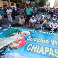 Maestros de la CNTE marchan en la CDMX