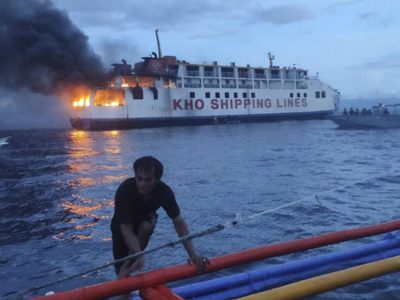 Ferry se parte en dos y se hunde; por lo menos 18 personas se ahogan
