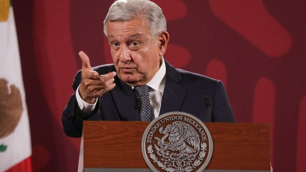 El presidente en su conferencia