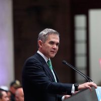 Mancera abandona el gobierno capitalino para sumarse a campaña del panista Anaya