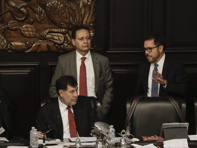 ¿La casa del pueblo? Noroña suspende el acceso a personas que no trabajen en el Senado