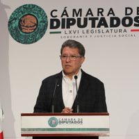 Monreal aplaude a ministros de la SCJN por devolver camionetas blindadas