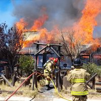 Un incendio dejó pérdidas totales en una vivienda en Cutral Co